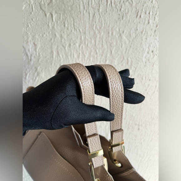 Steve Madden Tote Bag EUC - Picture 3 of 4